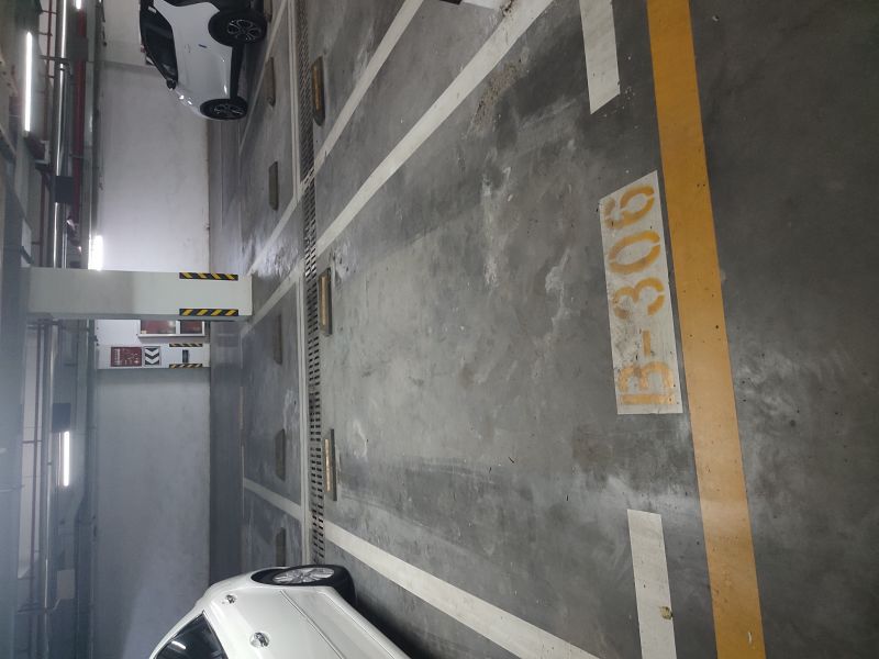 涵翠苑B區(qū)車(chē)位，位置佳，出行方便。