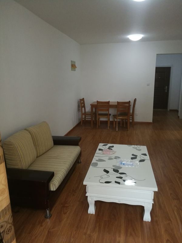 人和天地4號(hào)樓1單元1103戶2室2廳1衛(wèi)98m21500元/月