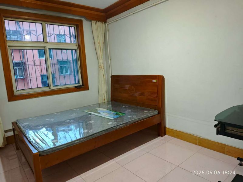 新購(gòu)三聯(lián)電器裝修3室2廳1衛(wèi)96m21256元/月（老一中對(duì)過(guò)）